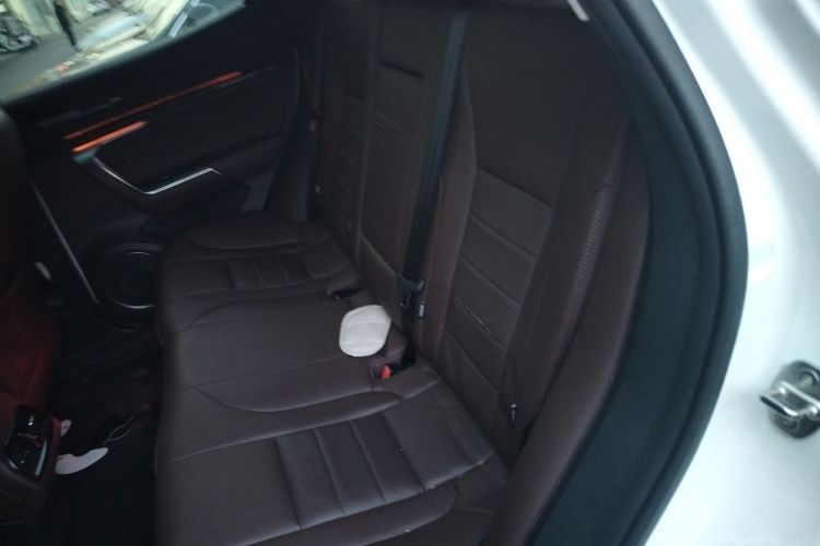 魏牌 VV5 2019款 升级款 2.0T 两驱超豪型 国V中控内饰7004