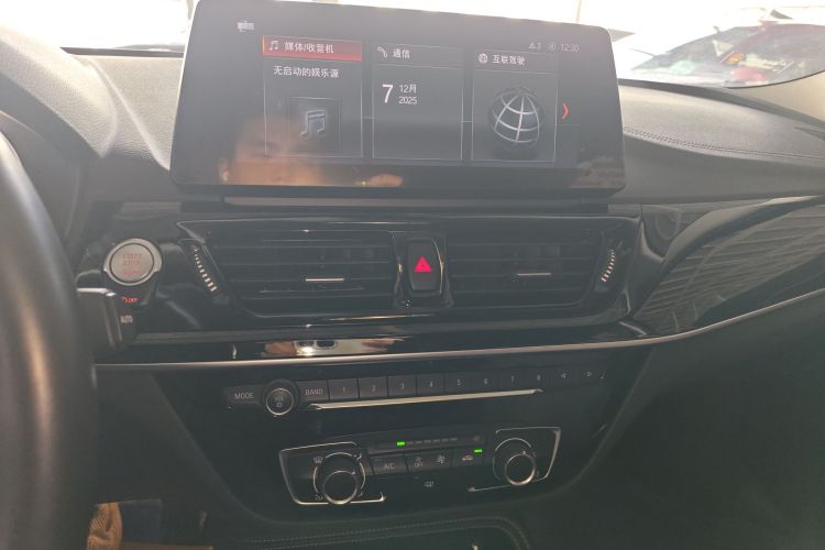 宝马1系 2021款 改款 125i M运动曜夜版局部细节16