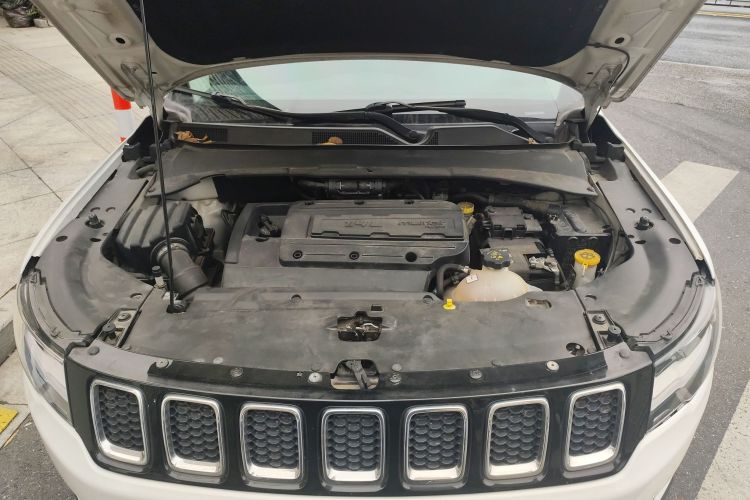 Jeep 指南者 2017款 200T 自动家享版局部细节24