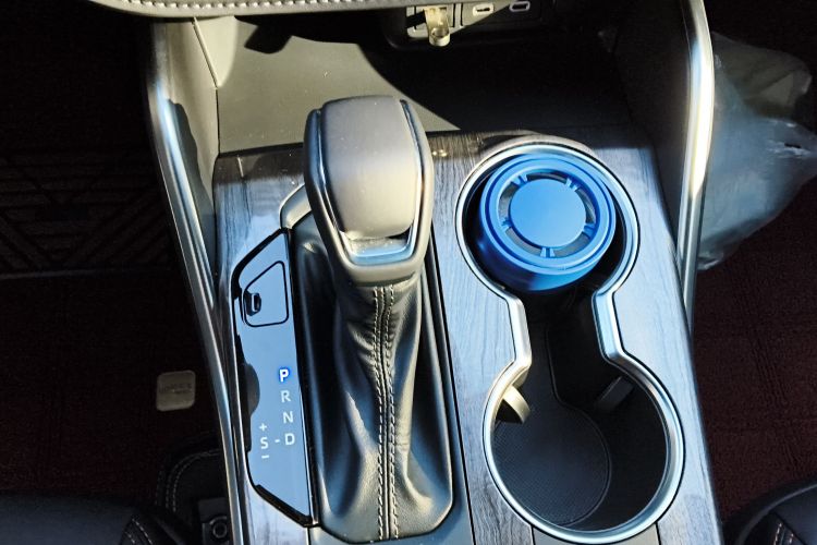 丰田 皇冠陆放 2024款 2.5L HEV四驱豪华版中控内饰18