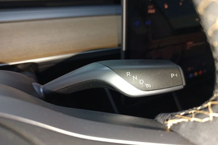 特斯拉 Model 3 2020款 改款 长续航后轮驱动版中控内饰18