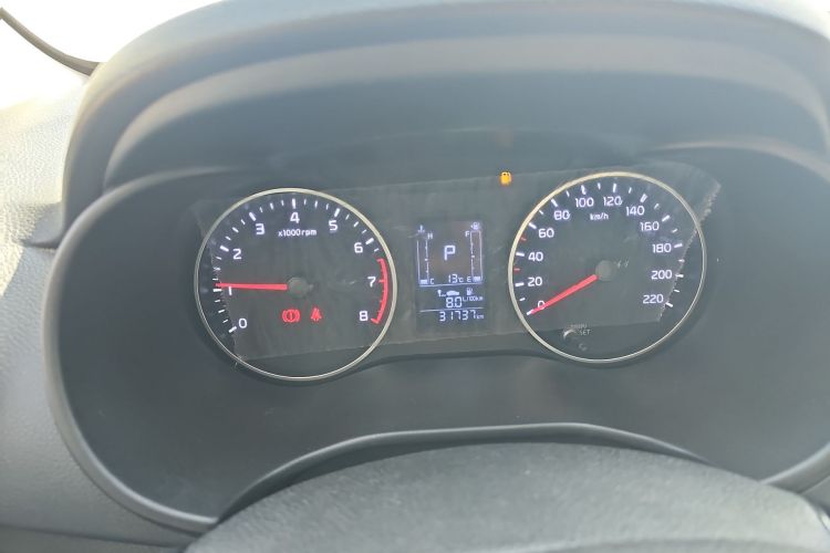 起亚 焕驰 2020款 1.4L 自动舒适天窗版中控内饰14