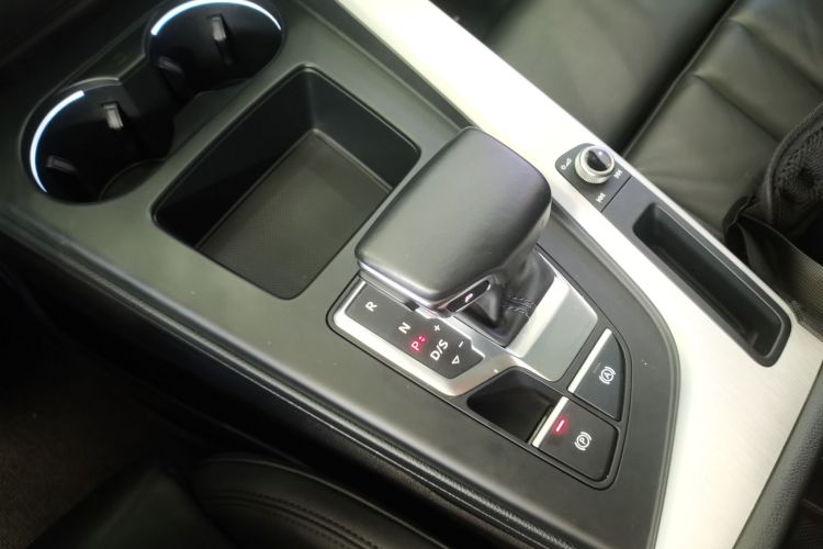 奥迪A5 2021款 Sportback 40 TFSI quattro 豪华致雅型中控内饰18