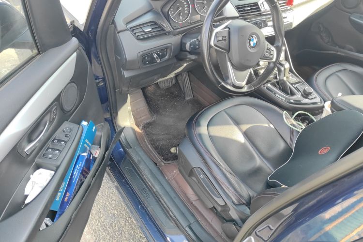 宝马2系旅行车 2016款 218i 领先型中控内饰7003