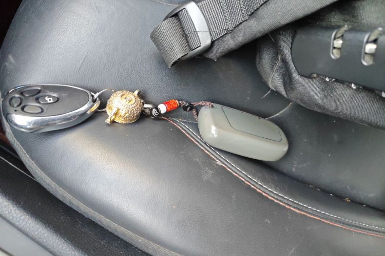 Jeep 自由光 2016款 2.4L 75周年致敬版中控内饰11