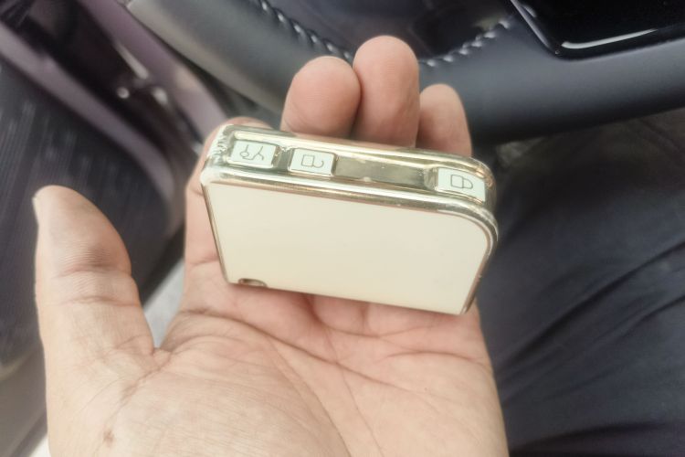 领克06 2023款 Remix 1.5T Shero中控内饰11