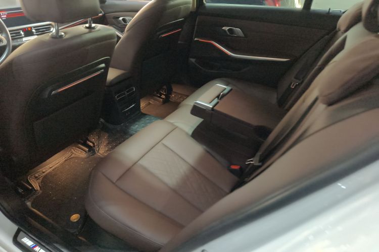 宝马3系 2022款 325Li M运动套装中控内饰21