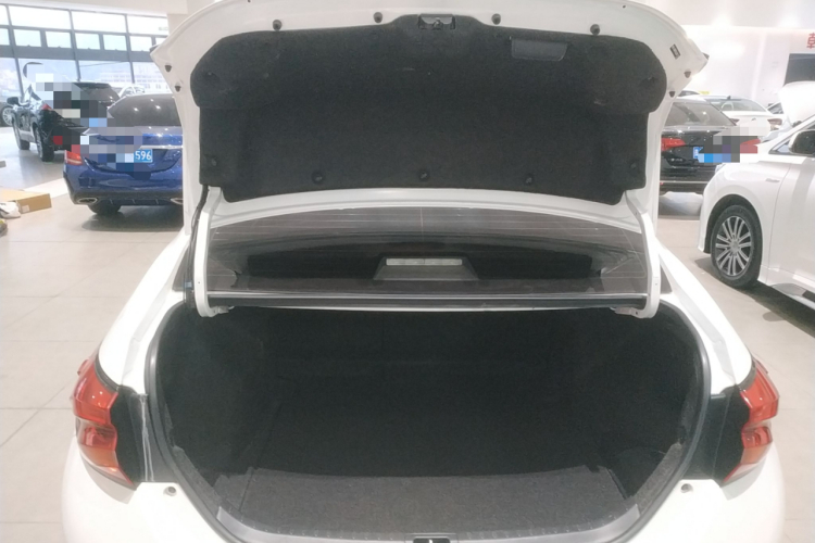 丰田 雷凌 2017款 改款 185T CVT精英版 国V局部细节23