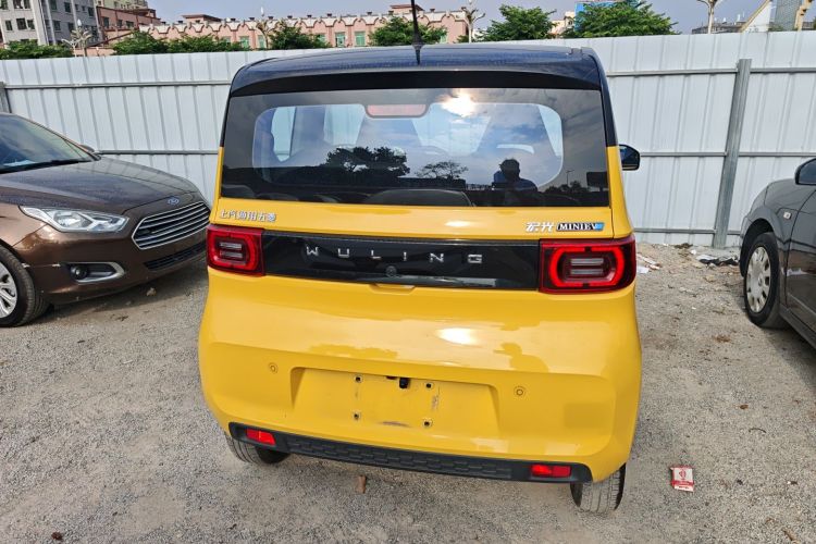 五菱汽车 宏光MINIEV 2022款 马卡龙臻享款 三元锂车身外观6