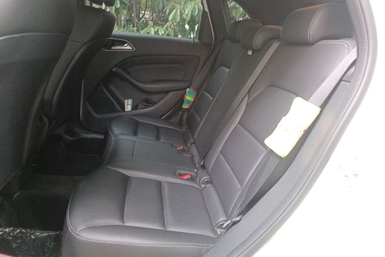 奔驰B级 2015款 B 200 时尚型中控内饰7004