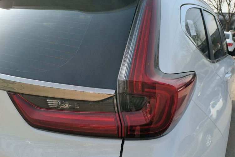 本田CR-V 2021款 240TURBO CVT两驱舒适版车身外观9