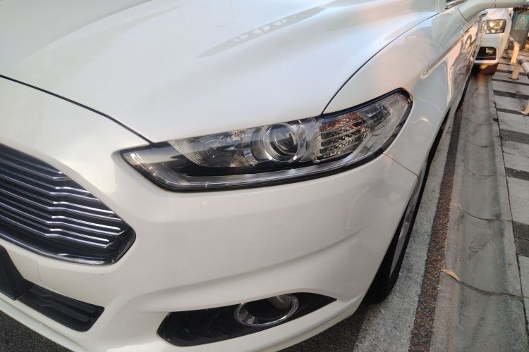 福特 蒙迪欧 2013款 1.5L GTDi180时尚型局部细节36