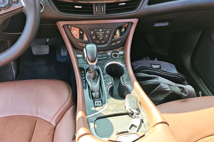 别克 昂科威 2015款 20T 四驱豪华型中控内饰18