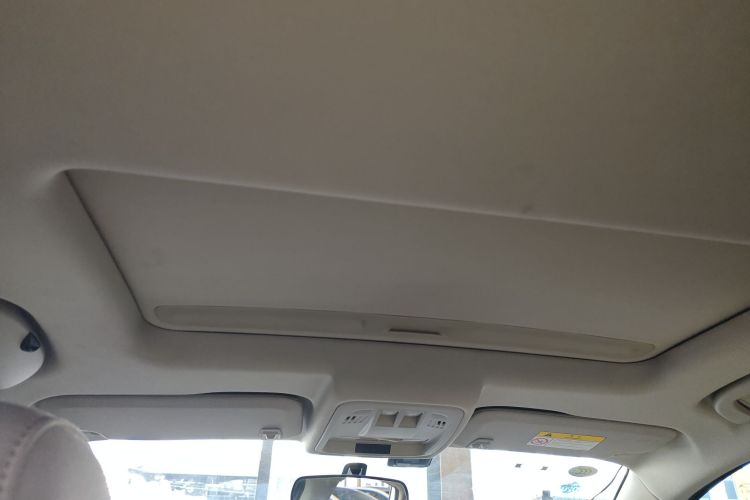 别克 威朗 2019款 三厢 15S 自动进取型中控内饰22