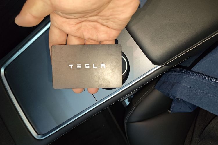 特斯拉 Model 3 2022款 后轮驱动版中控内饰11