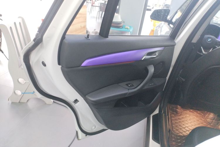 宝马X1 2018款 sDrive18Li 时尚型中控内饰49