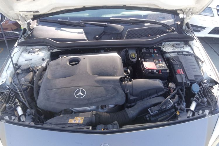 奔驰A级(进口) 2017款 改款 A 200 时尚型局部细节24