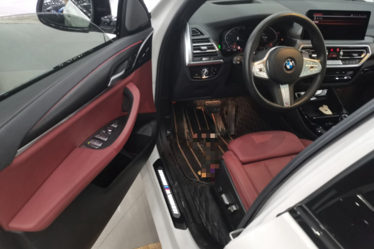 宝马X3 2022款 改款二 xDrive30i 尊享型 M曜夜套装中控内饰7003