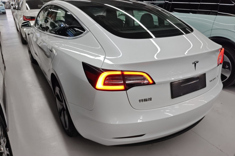 特斯拉 Model 3 2020款 改款 长续航后轮驱动版车身外观6003