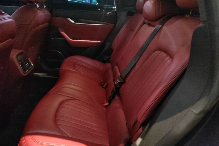 玛莎拉蒂 Levante 2021款 3.0T 标准版中控内饰21