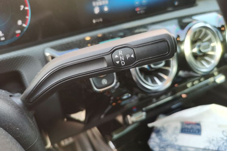 奔驰CLA 2021款 CLA 260 4MATIC中控内饰18