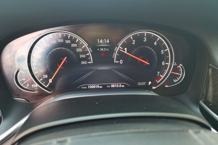 宝马7系 2017款 730Li 领先型中控内饰14