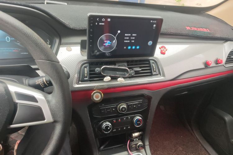 北汽威旺M50F 2017款 1.5L 标准型中控内饰16