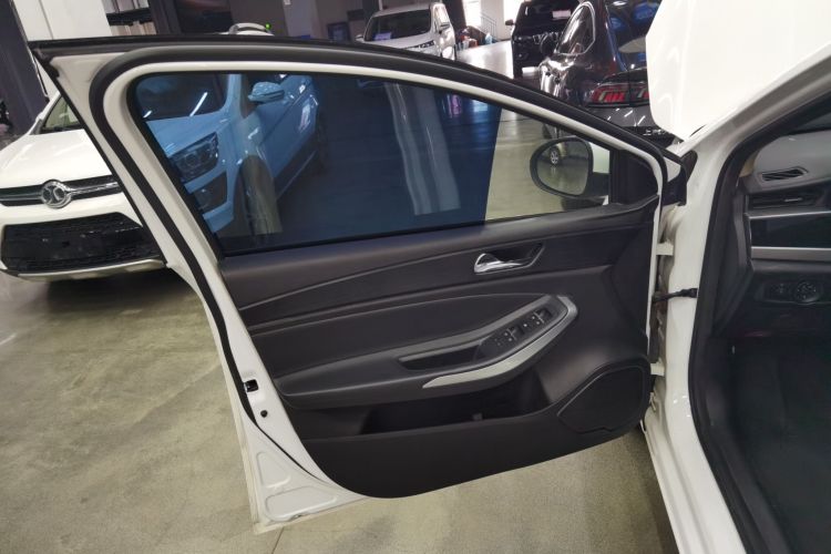 奇瑞 艾瑞泽5 2021款 PRO 1.5L CVT青春版中控内饰7007