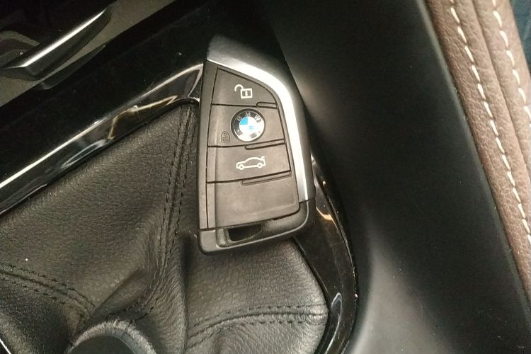 宝马X2 2020款 sDrive20i M越野套装中控内饰11