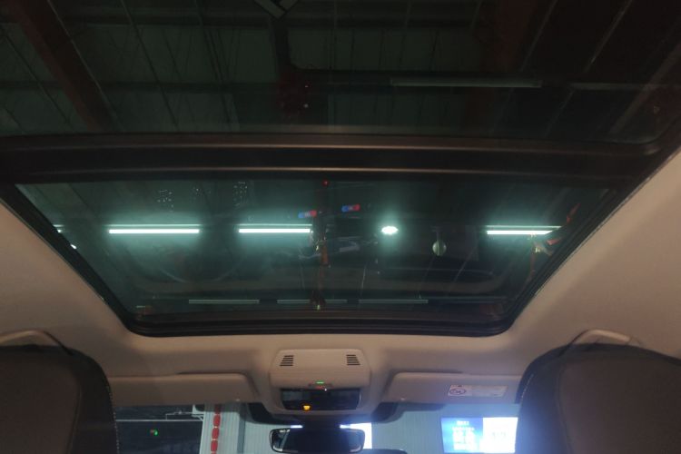 大众 帕萨特 2025款 Pro 380TSI 龙尊版中控内饰22