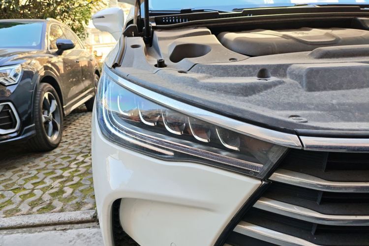 比亚迪 宋MAX 2017款 1.5T 自动智联尊贵型 7座车身外观6006