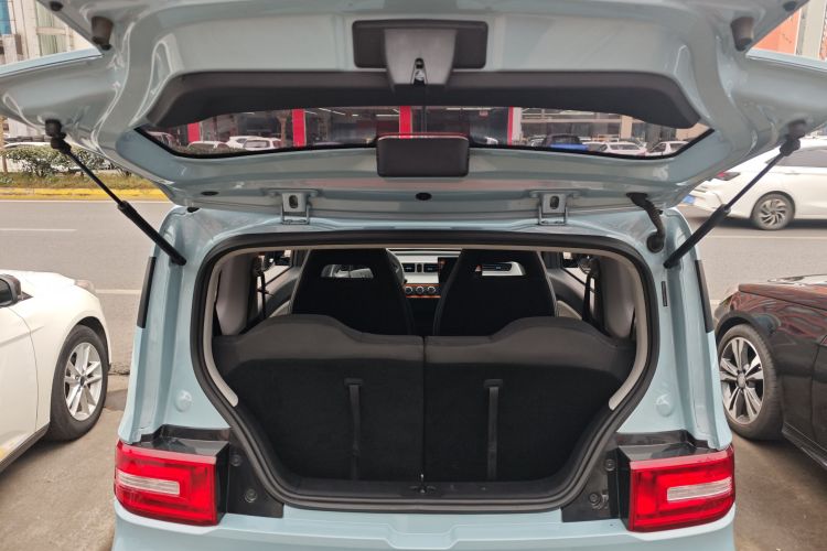 五菱汽车 宏光MINIEV 2020款 悦享款 三元锂机舱底盘23