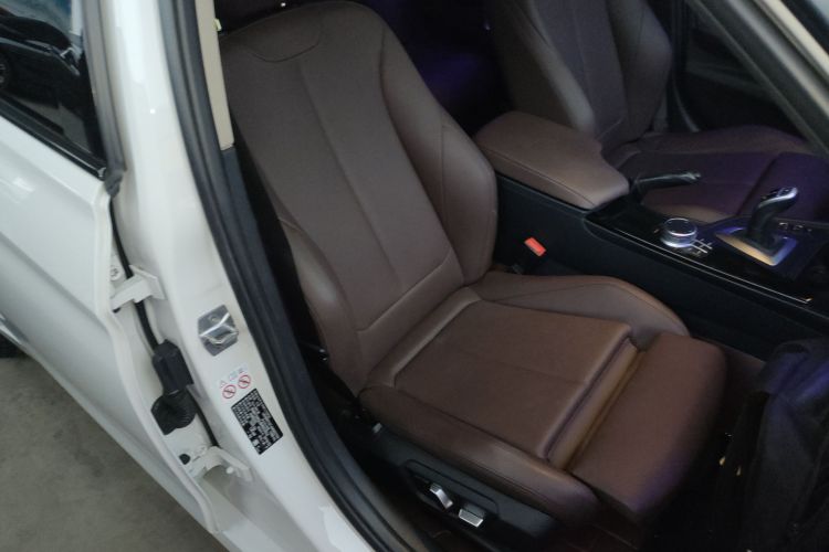 宝马3系 2018款 320Li 领先型M运动套装局部细节41