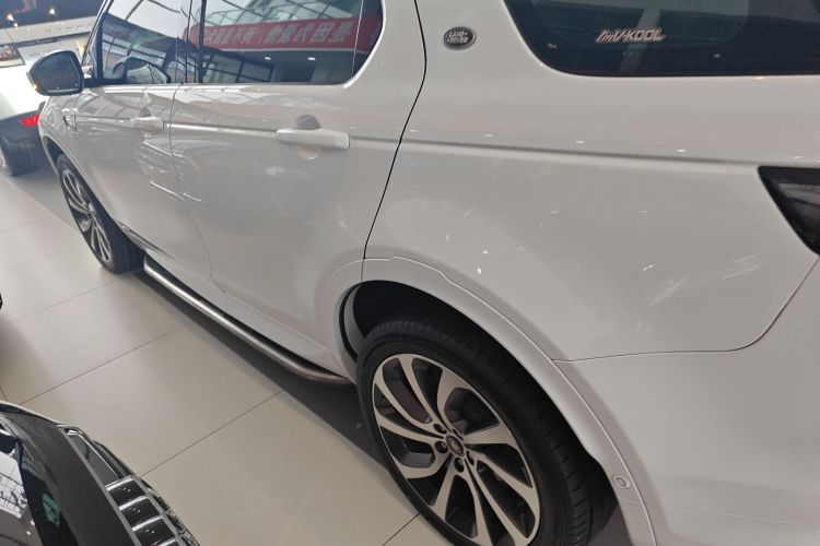 路虎 发现运动版 2020款 249PS R-Dynamic 性能科技版 7座车身外观4