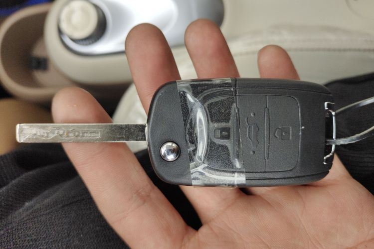 五菱汽车 宏光MINIEV 2025款 四门版 进阶款中控内饰7001