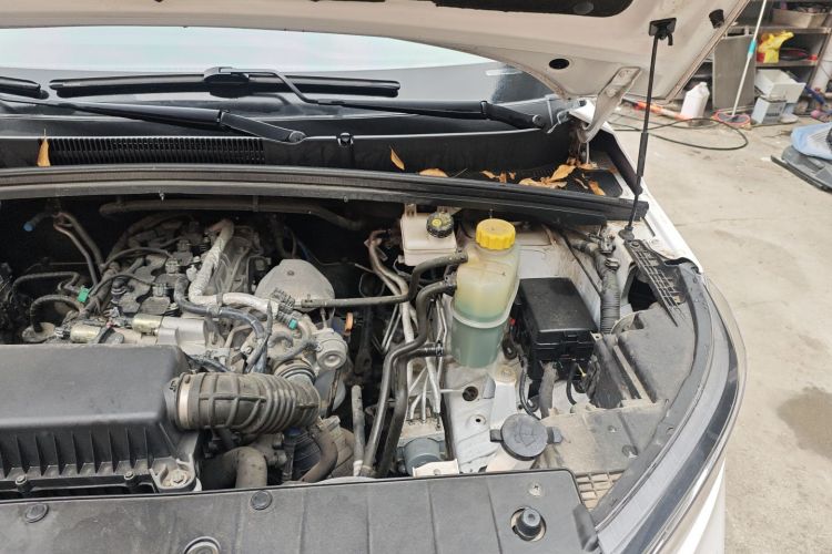 五菱汽车 五菱征程 2021款 1.5T 手动豪华型局部细节9007