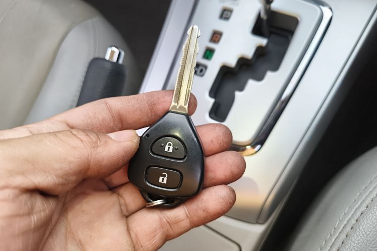 丰田 卡罗拉 2011款 1.6L 自动GL中控内饰11