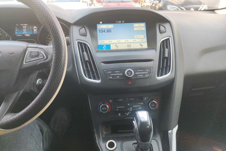 福特 福克斯 2015款 两厢 EcoBoost 180 自动精英型中控内饰16