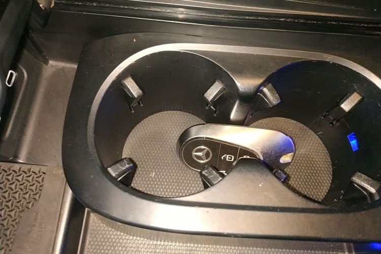 奔驰C级 2022款 C 260 L 运动版中控内饰7001