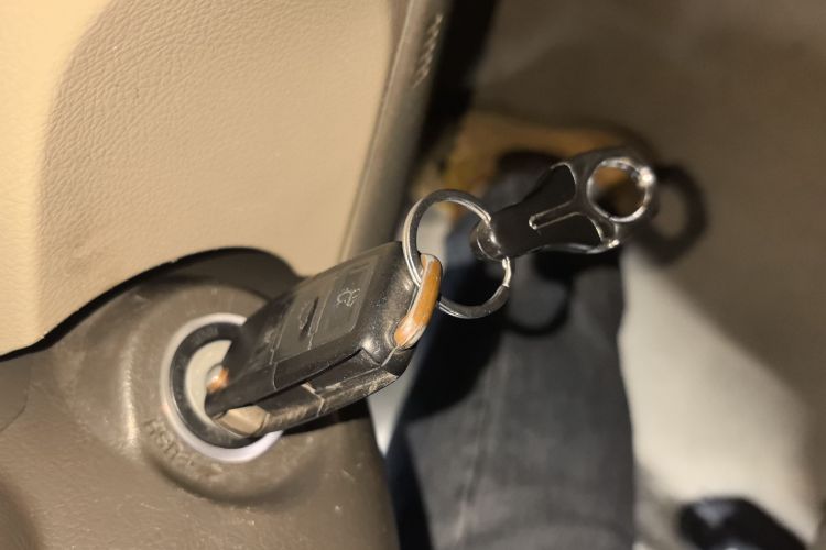 丰田 凯美瑞 2013款 200E 经典精英版中控内饰11