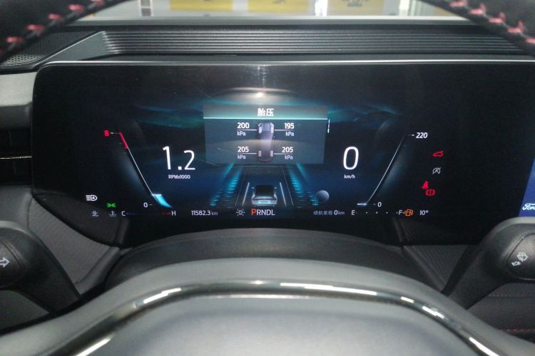 福特 蒙迪欧 2022款 改款 EcoBoost 245 豪华型中控内饰14