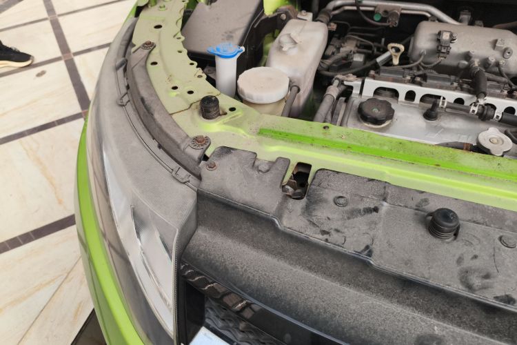 陆风X7 2015款 2.0T 全景尊贵版局部细节9006