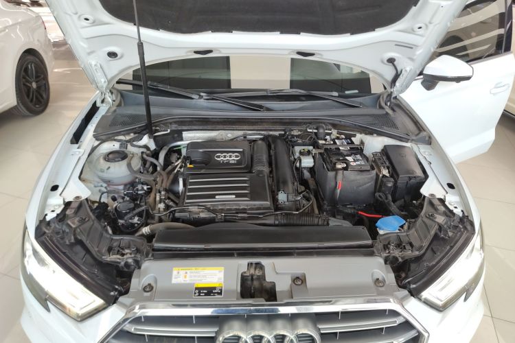 奥迪A3 2020款 Limousine 35 TFSI 时尚型 国VI机舱底盘24