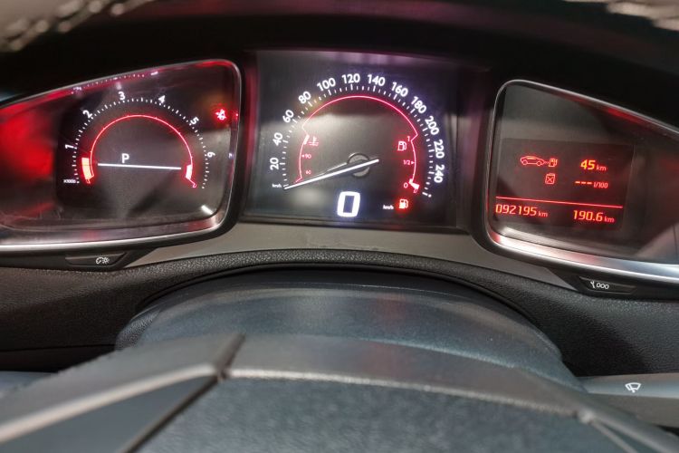 DS 5LS 2015款 1.6T 风尚版THP160中控内饰14