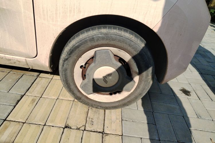 五菱汽车 宏光MINIEV 2021款 马卡龙臻享款 磷酸铁锂车身外观6007