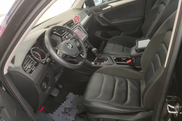 大众 途观L 2018款 改款 330TSI 自动两驱豪华版中控内饰19