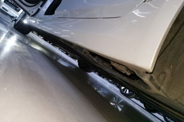 宝马5系 2019款 525Li 豪华套装局部细节9002