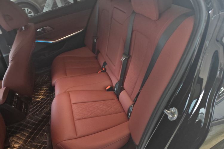 宝马i3 2022款 eDrive 35 L中控内饰21