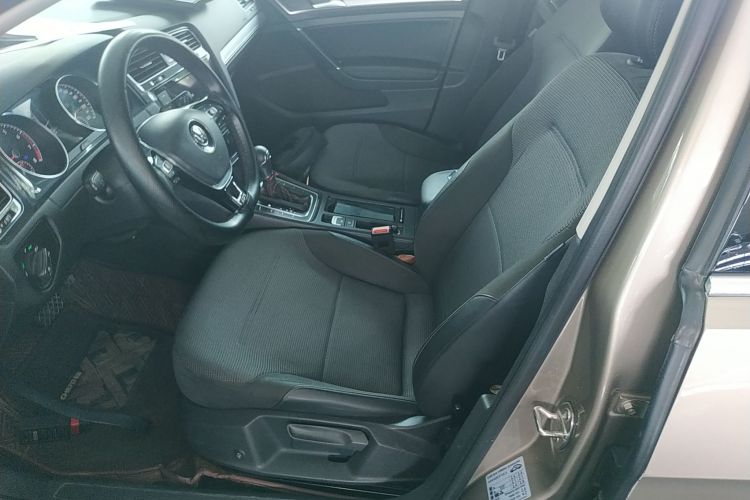 大众 高尔夫 2019款 280TSI DSG舒适型 国VI中控内饰19