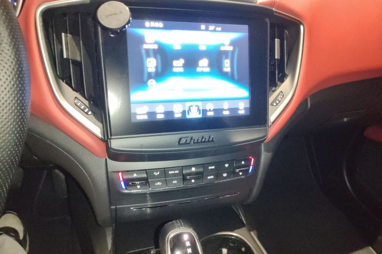 玛莎拉蒂 Ghibli 2018款 改款 3.0T 标准版中控内饰16